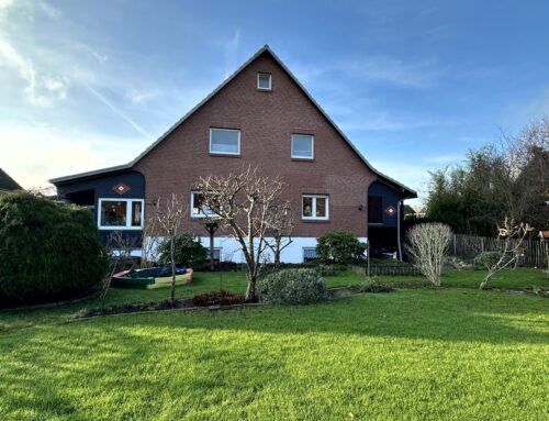 Attraktives Einfamilienhaus mit Einliegerwohnung und großzügigem Grundstück