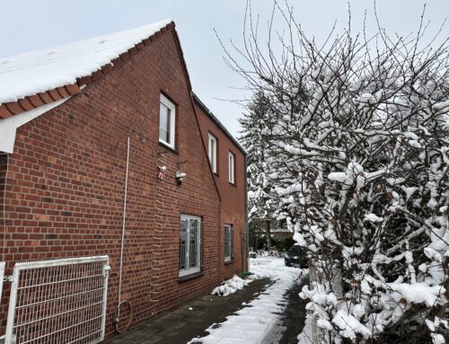 Großzügige 3-Zimmer-Wohnung mit Dachterrasse und kleinem Garten