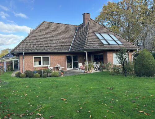 Gepflegter Bungalow mit Garage und wunderschön angelegtem Garten